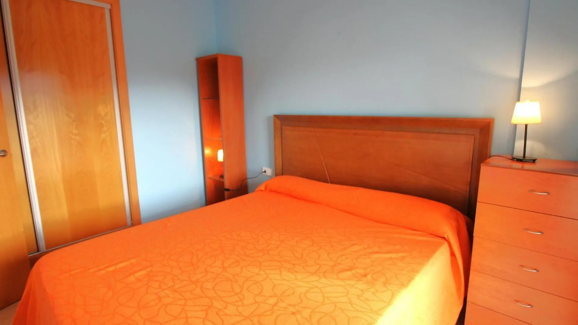 Apartment Sant Jordi - Apartamento Con Vistas La Montana, Piscina Comunitaria Y Garaje. - Es-228-44 Llanca