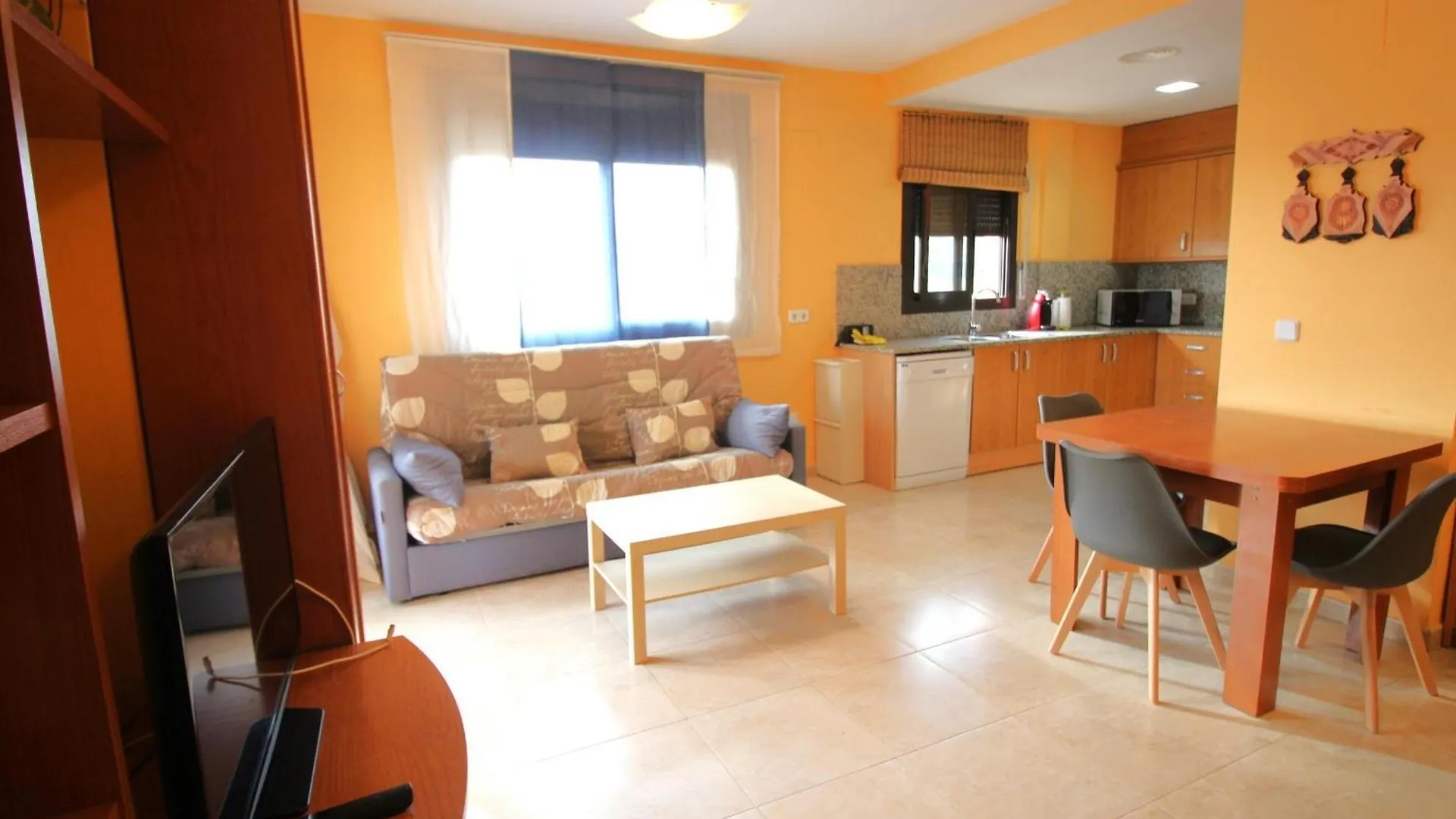 Sant Jordi - Apartamento Con Vistas La Montana, Piscina Comunitaria Y Garaje. - Es-228-44 Llanca 0*,  Spain