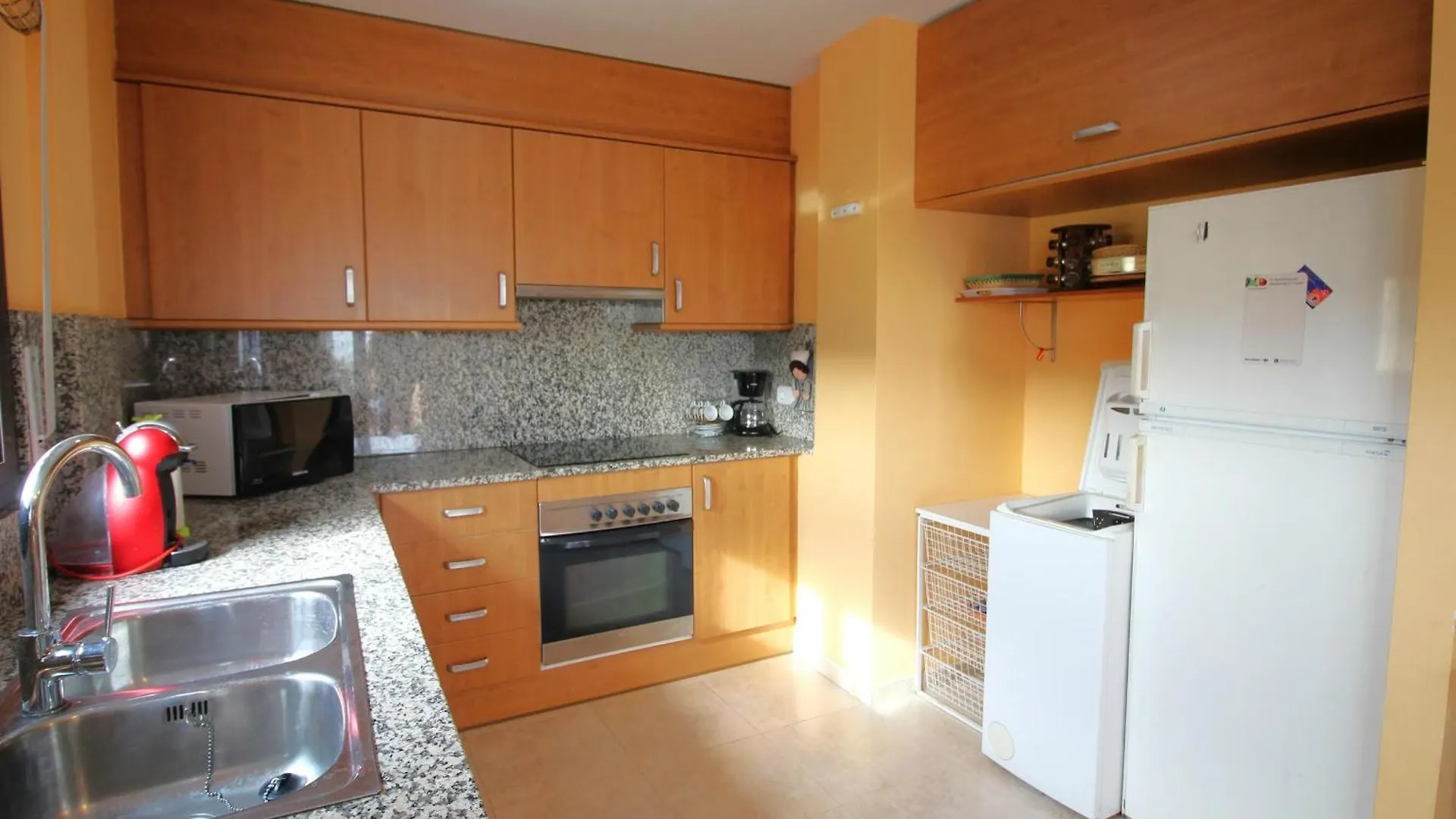 Apartment Sant Jordi - Apartamento Con Vistas La Montana, Piscina Comunitaria Y Garaje. - Es-228-44 Llanca