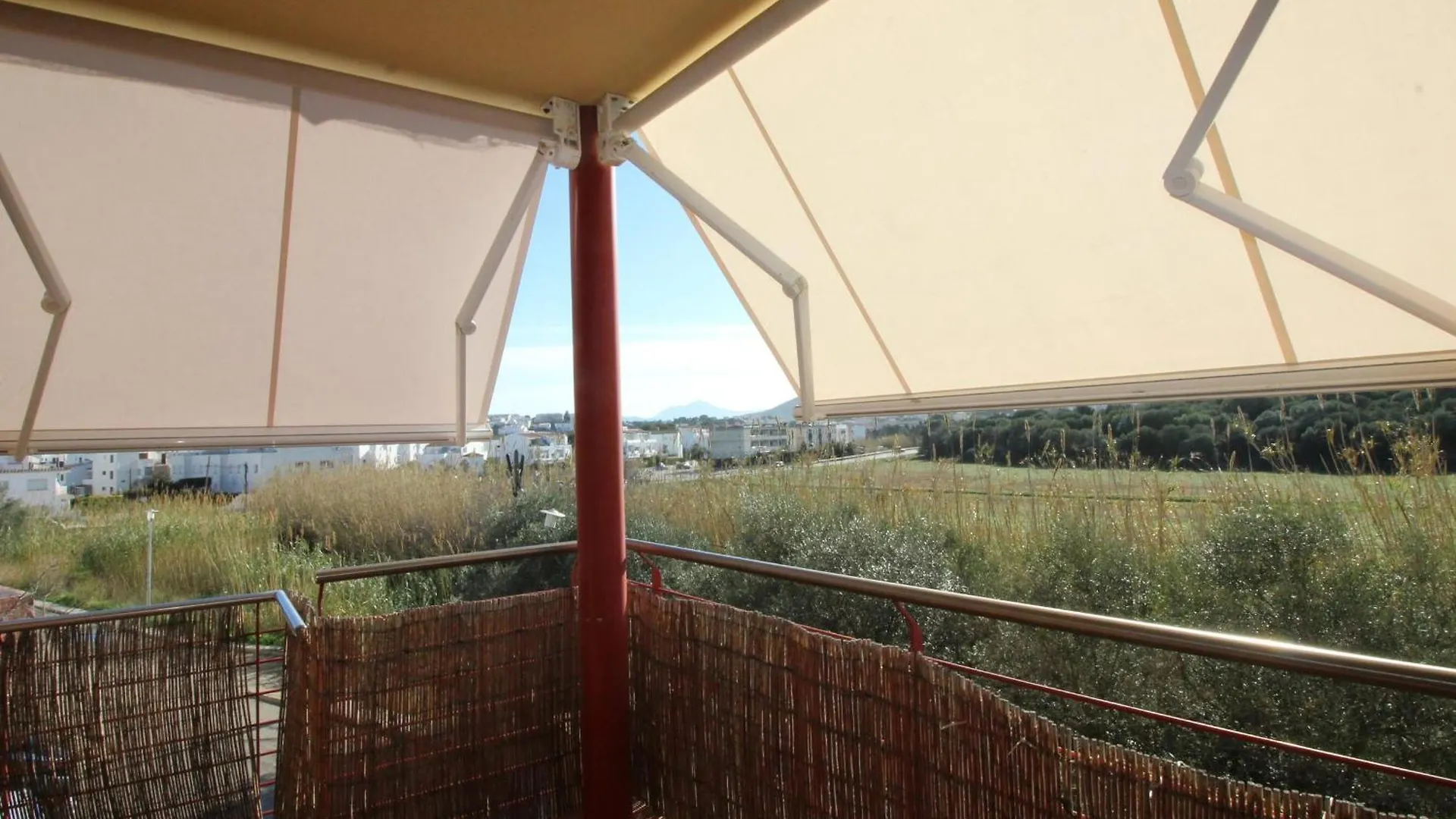 Sant Jordi - Apartamento Con Vistas La Montana, Piscina Comunitaria Y Garaje. - Es-228-44 Llanca
